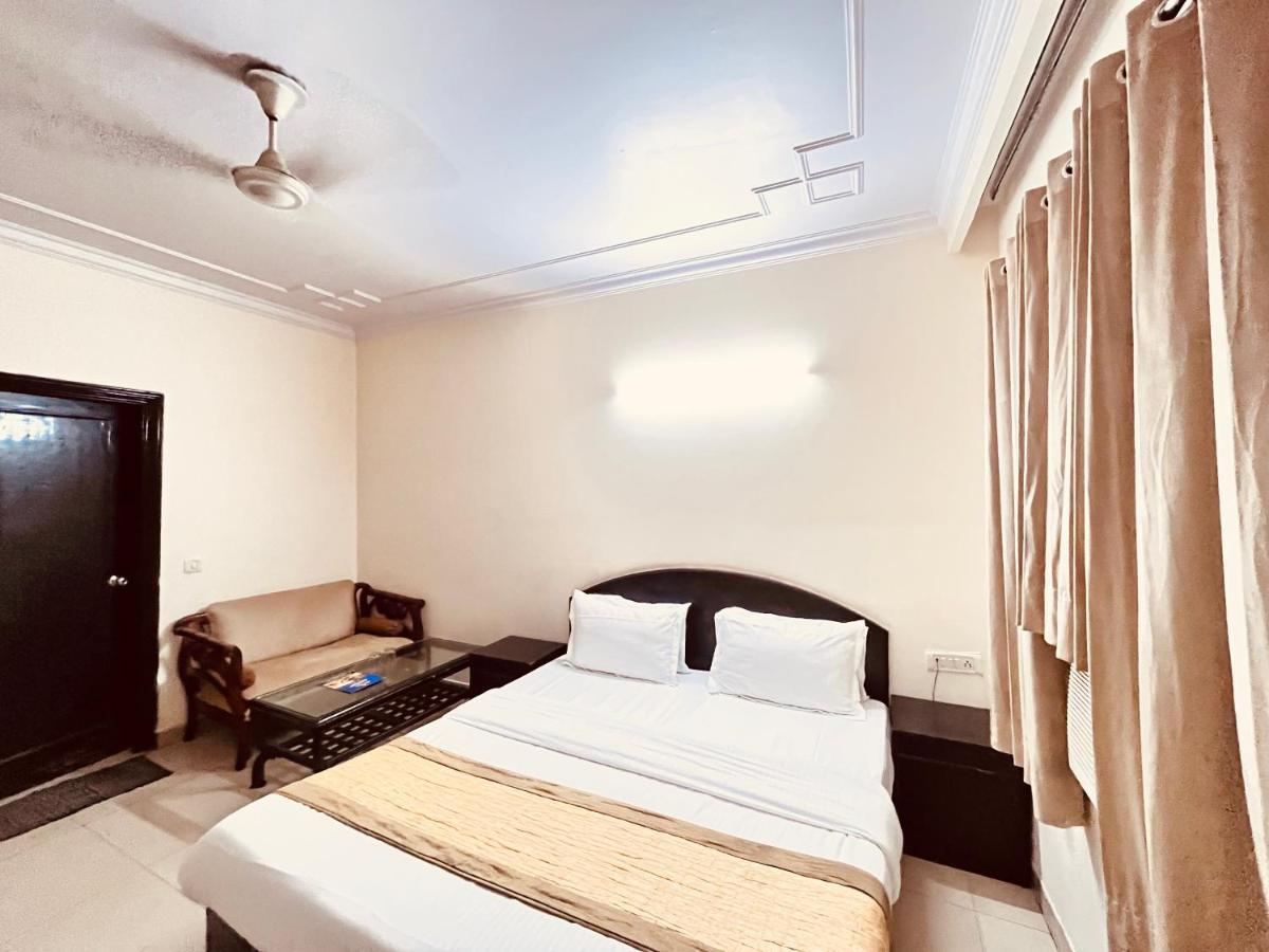 Ashoka Hotel Karol Bagh Delhi نيودلهي المظهر الخارجي الصورة