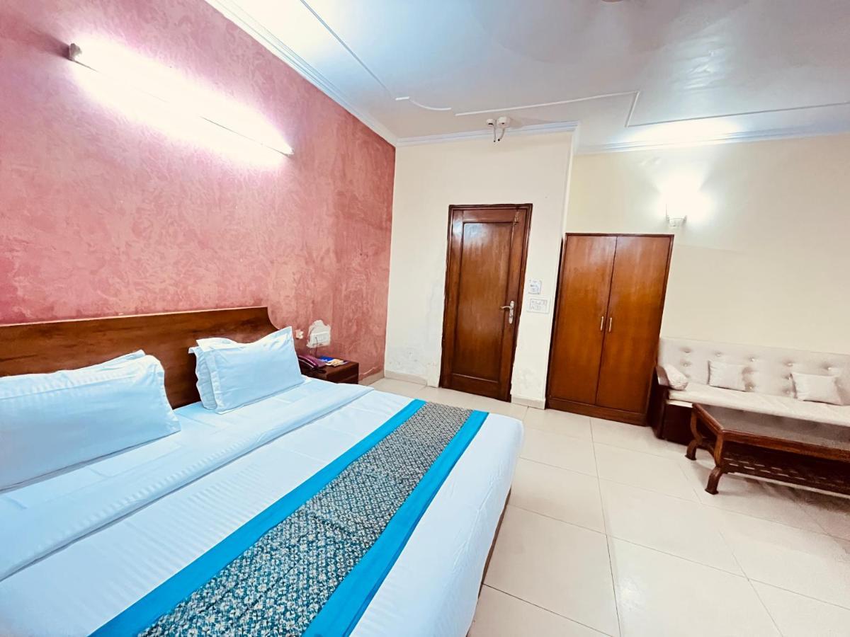 Ashoka Hotel Karol Bagh Delhi نيودلهي المظهر الخارجي الصورة