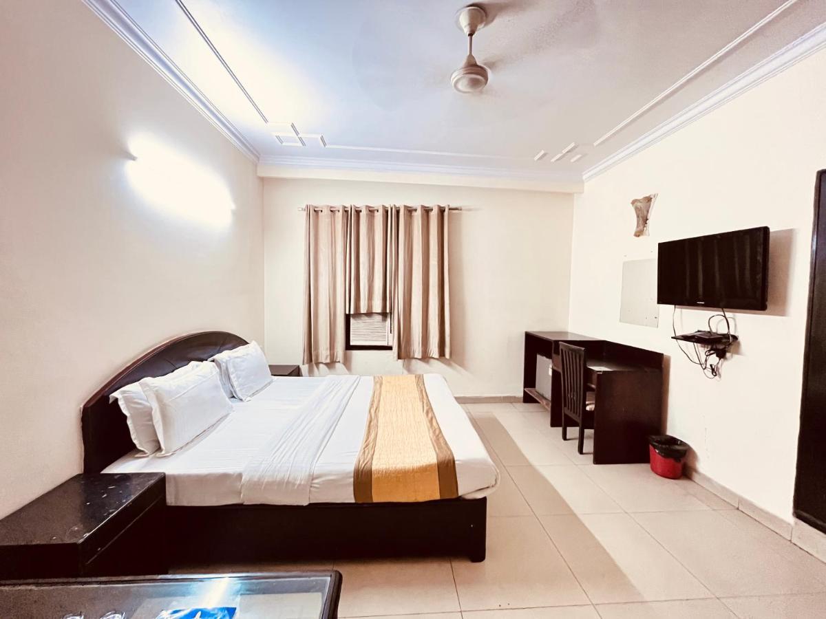 Ashoka Hotel Karol Bagh Delhi نيودلهي المظهر الخارجي الصورة