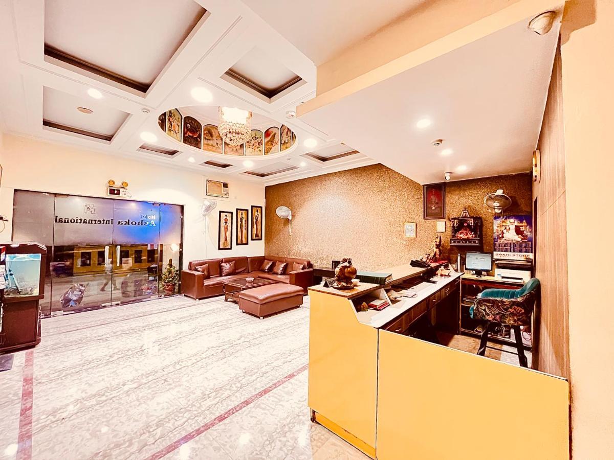 Ashoka Hotel Karol Bagh Delhi نيودلهي المظهر الخارجي الصورة
