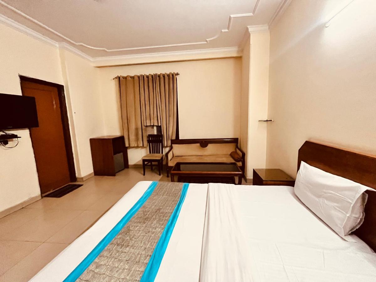 Ashoka Hotel Karol Bagh Delhi نيودلهي المظهر الخارجي الصورة
