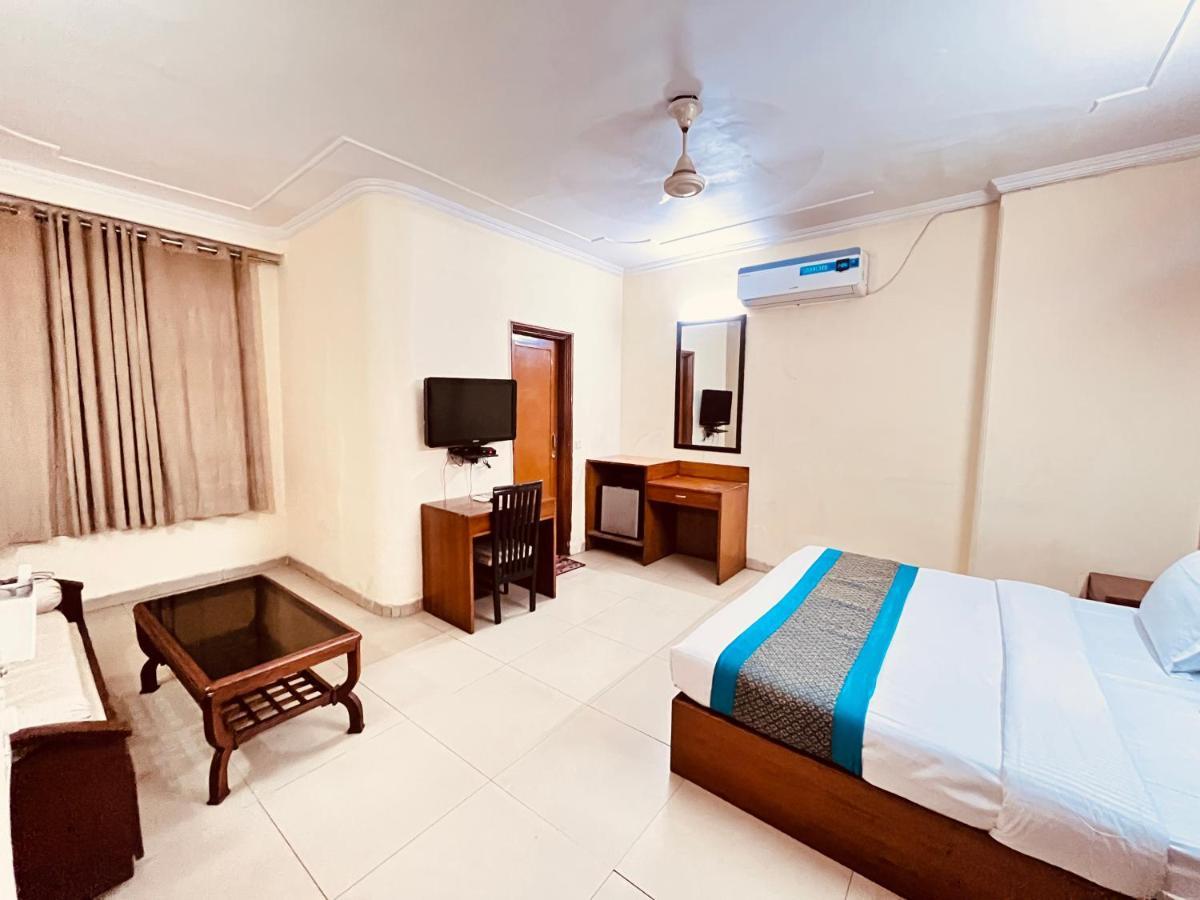 Ashoka Hotel Karol Bagh Delhi نيودلهي المظهر الخارجي الصورة