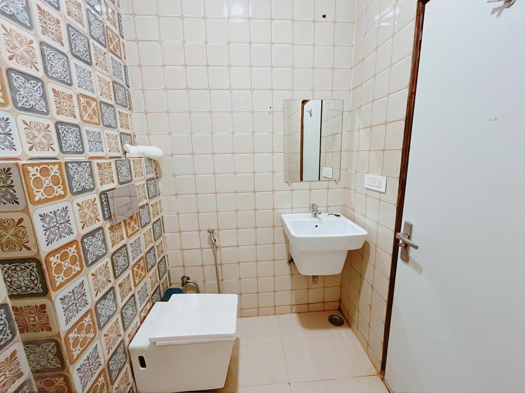 Ashoka Hotel Karol Bagh Delhi نيودلهي المظهر الخارجي الصورة