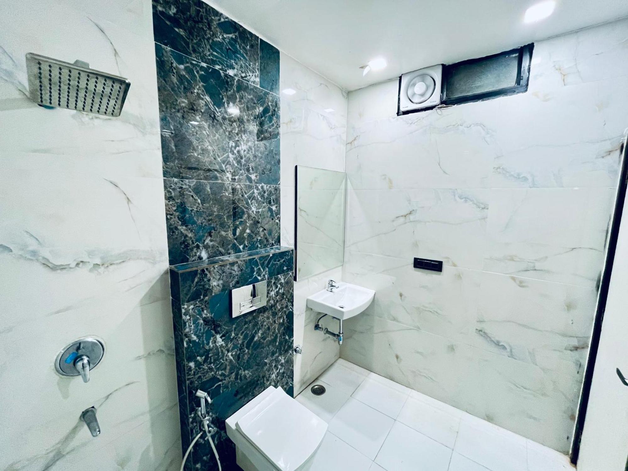Ashoka Hotel Karol Bagh Delhi نيودلهي المظهر الخارجي الصورة