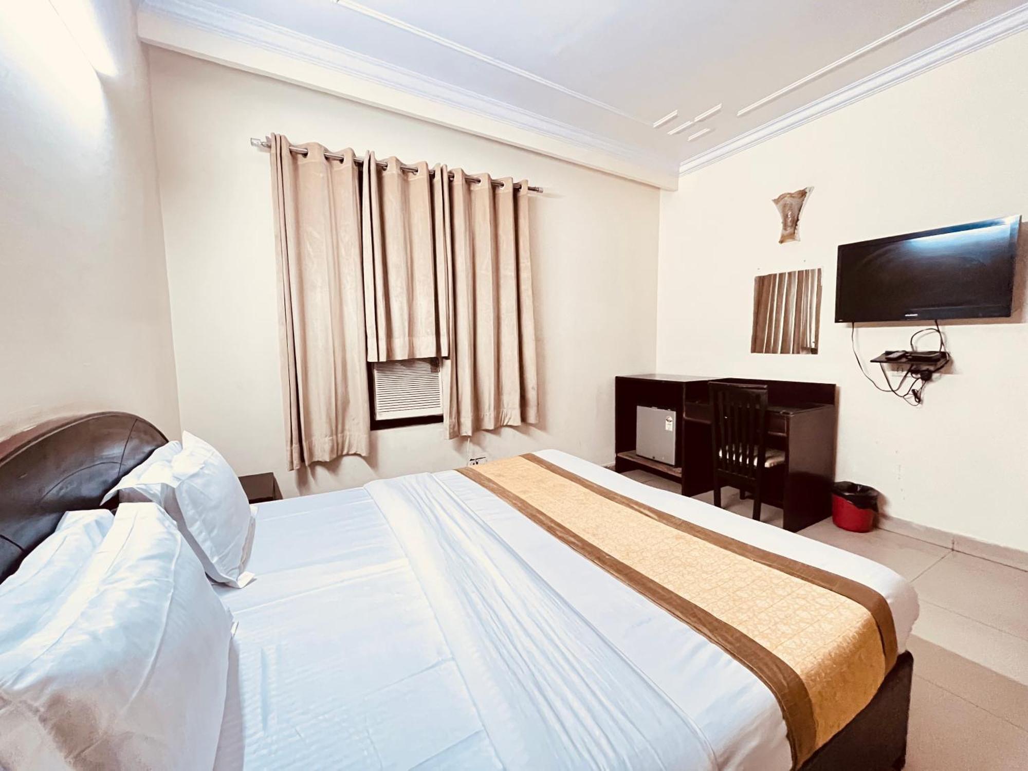 Ashoka Hotel Karol Bagh Delhi نيودلهي المظهر الخارجي الصورة